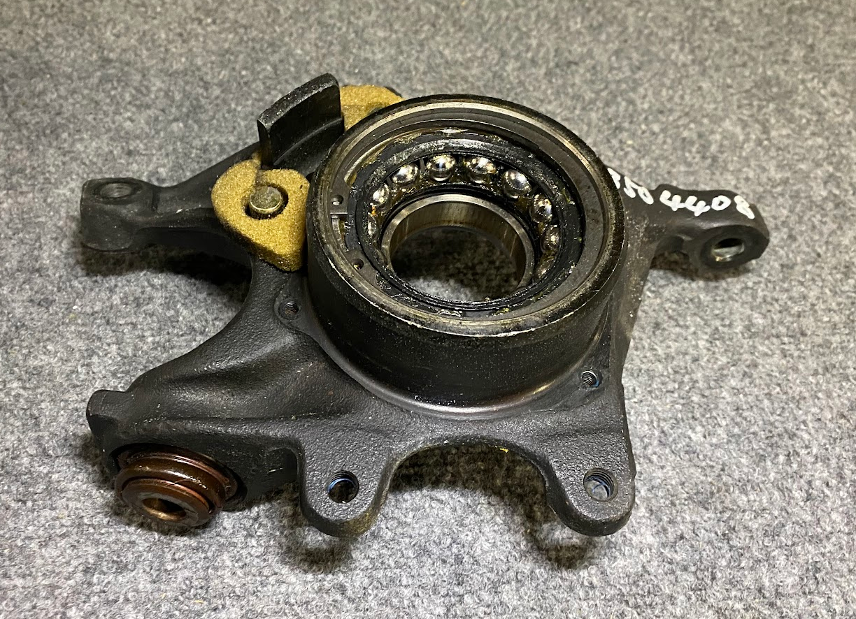 Mercedes-Benz Rear Left Suspension Knuckle - 210-350-44-08 - Fits MBZ E-Class