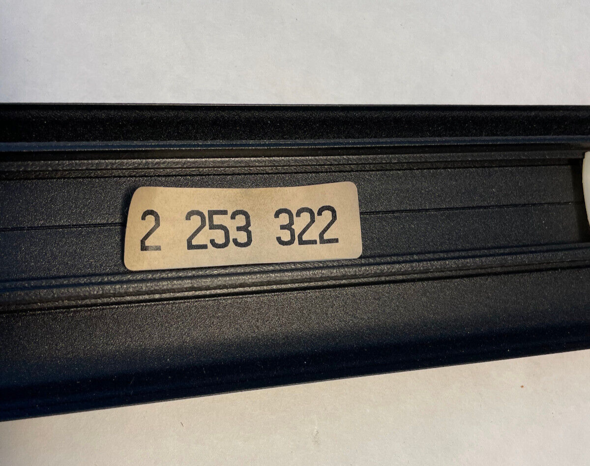 BMW Front Right Door Molding - 51-13-2-253-322 - For BMW M3 1995 - 1999