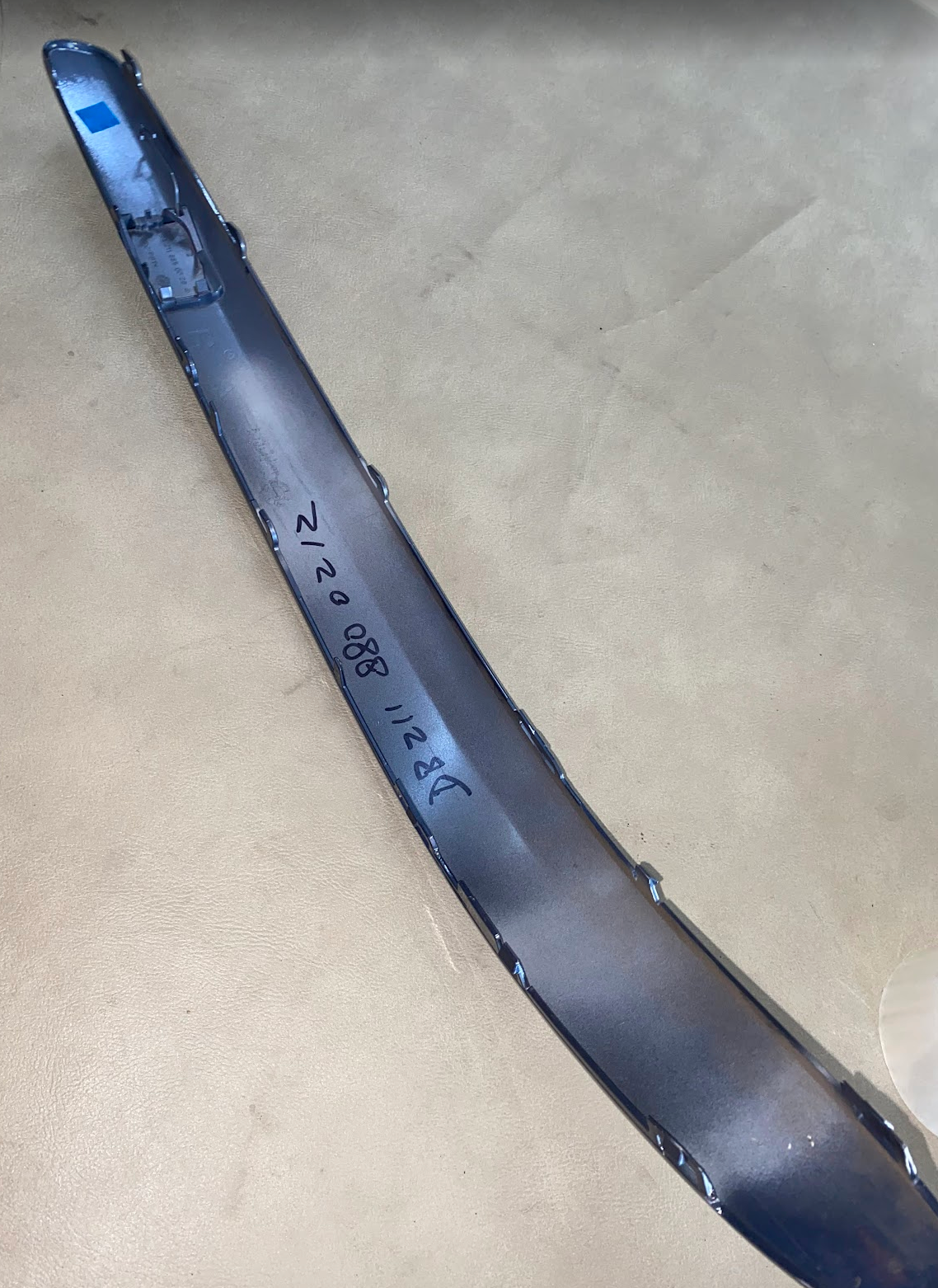 Mercedes-Benz Front RH Side Molding - 211-880-02-12 - For MBZ E320, E350 & More