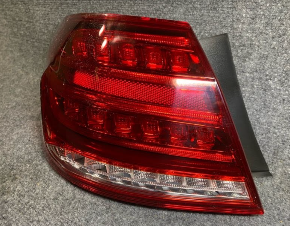 Eagle Eyes Tail Light Assembly - BZ163-B000L -For Mercedes-Benz E63 AMG S & More