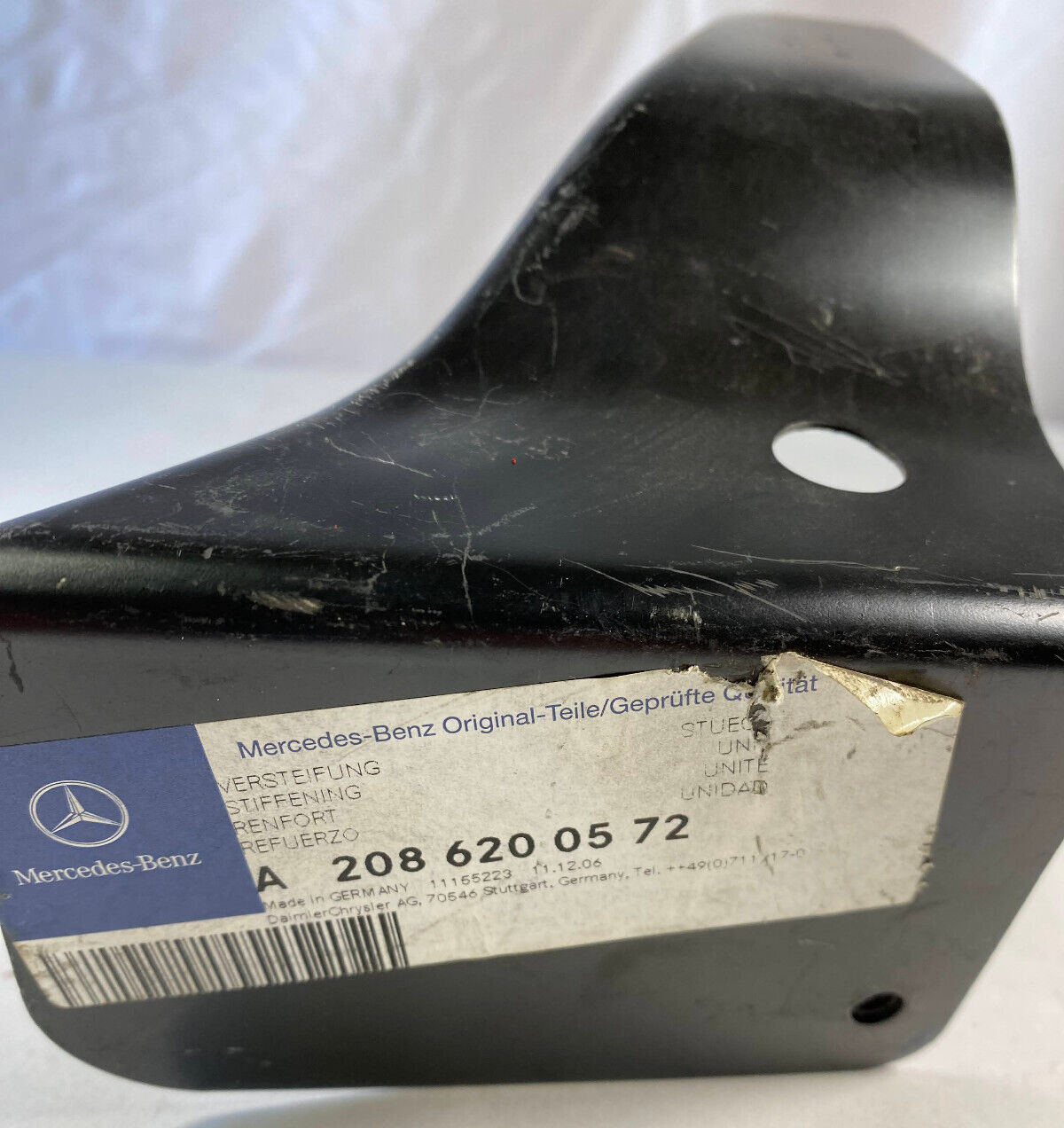 MBZ Front Fender To LH Wheelhouse Stiffener - 208-620-05-72 - For MBZ CLK430