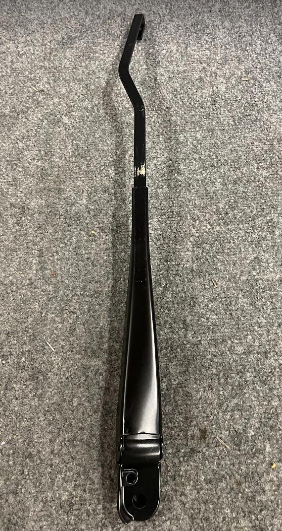 Mercedes-Benz RH Wiper Arm - 140-820-34-44 - Fits MBZ 300SD / S500 & Others