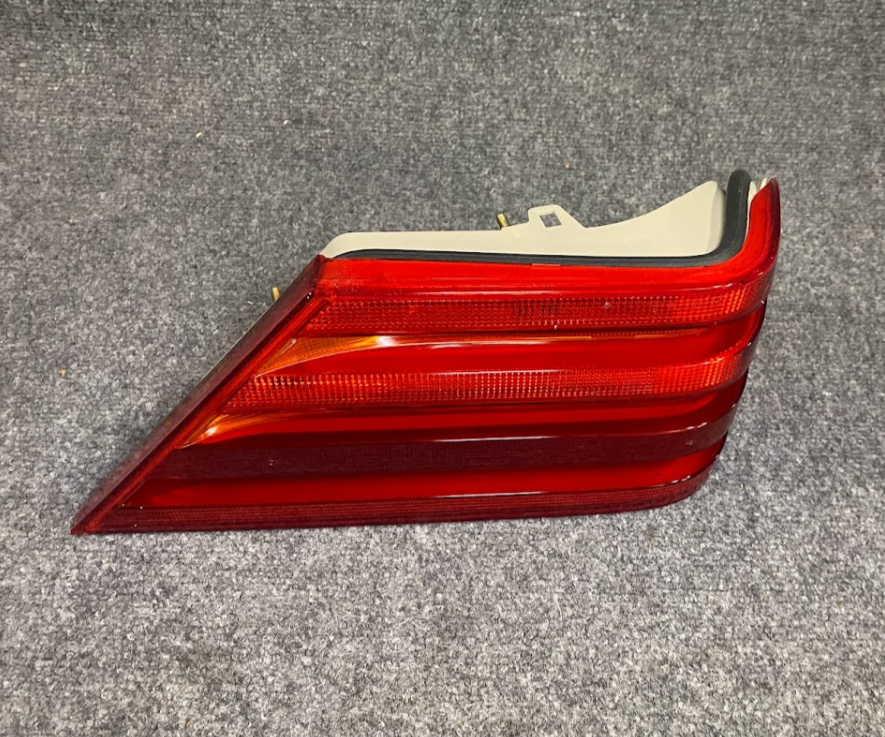 ULO Right Tail Light Lens - 5698-06 / 140-820-06-66 - Fits Mercedes-Benz S-Class