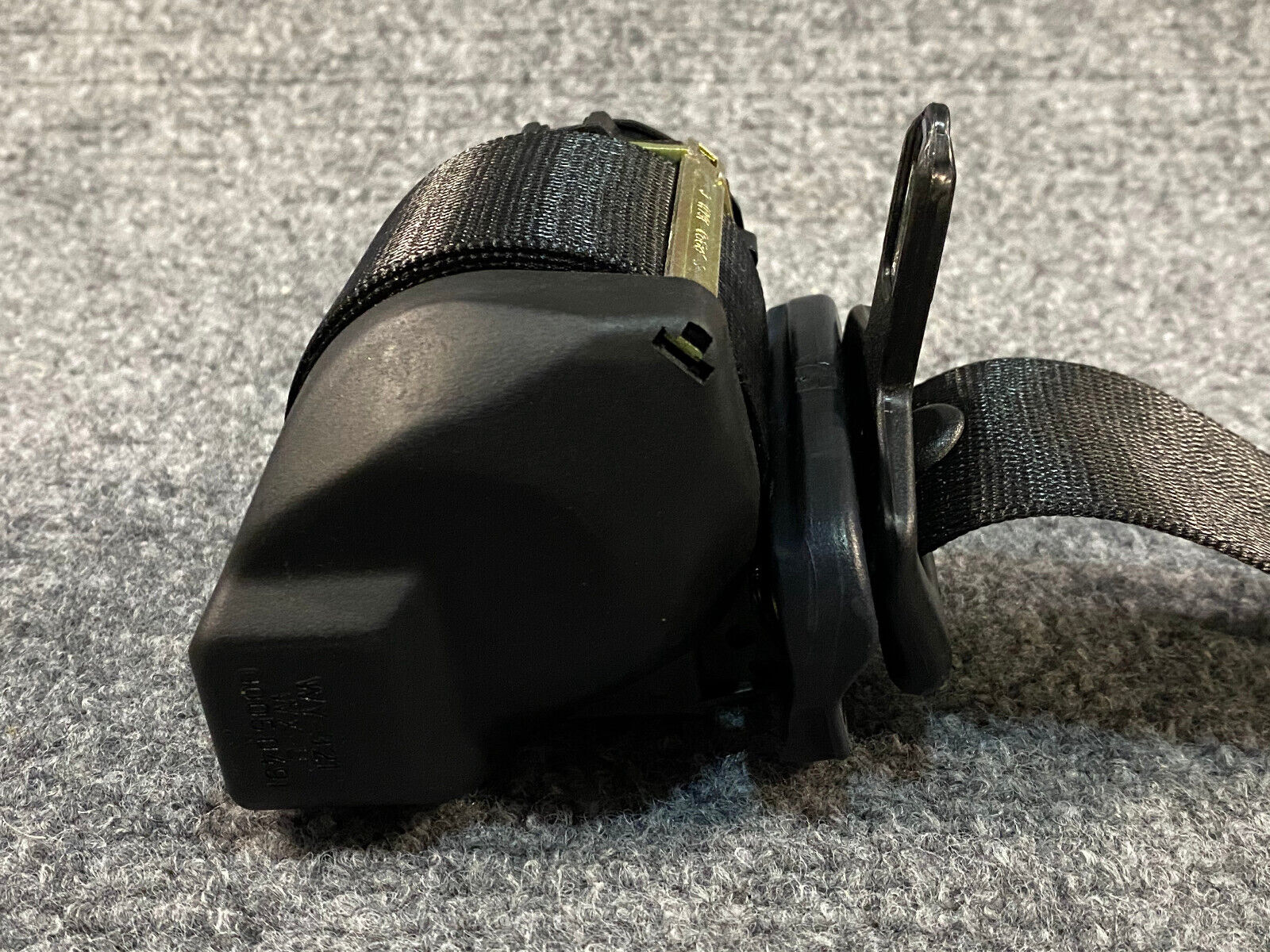 Mercedes-Benz Lap and Shoulder Belt - A2028601285 -Fits MB C220 & C280