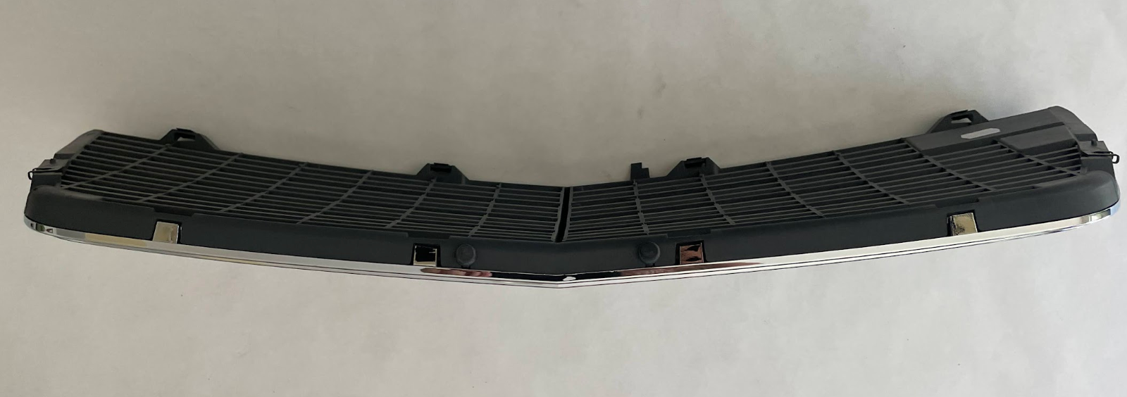 Mercedes-Benz Radiator Grille Assy - 210-880-05-83 - For MBZ W210 E-Class 95-02