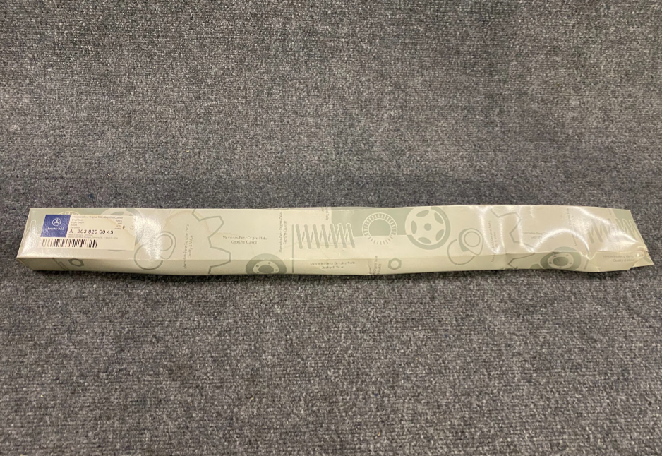 Mercedes-Benz Wiper Blade - A 203 820 00 45 - Fits MBZ C230, C240, C32 AMG, C320