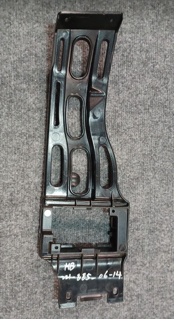Mercedes-Benz Rear Bumper Right Bracket - A 221 885 06 14 - Fits MBZ S-Class