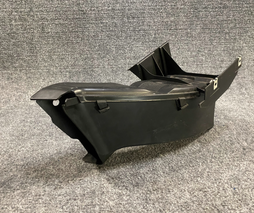 BMW Front Right Brake Air Duct -51 71 7 121 616 / 51717121616 -Fits BMW X5 04-06