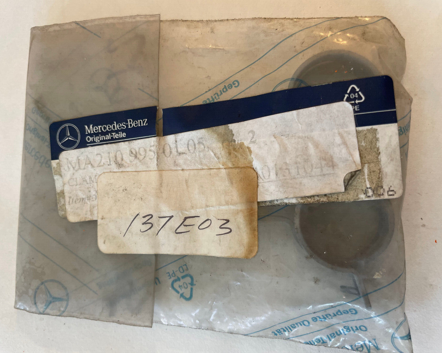 Mercedes-Benz Heating Water Connection Hose Clamp (x2) - 210-995-01-05 - For MBZ