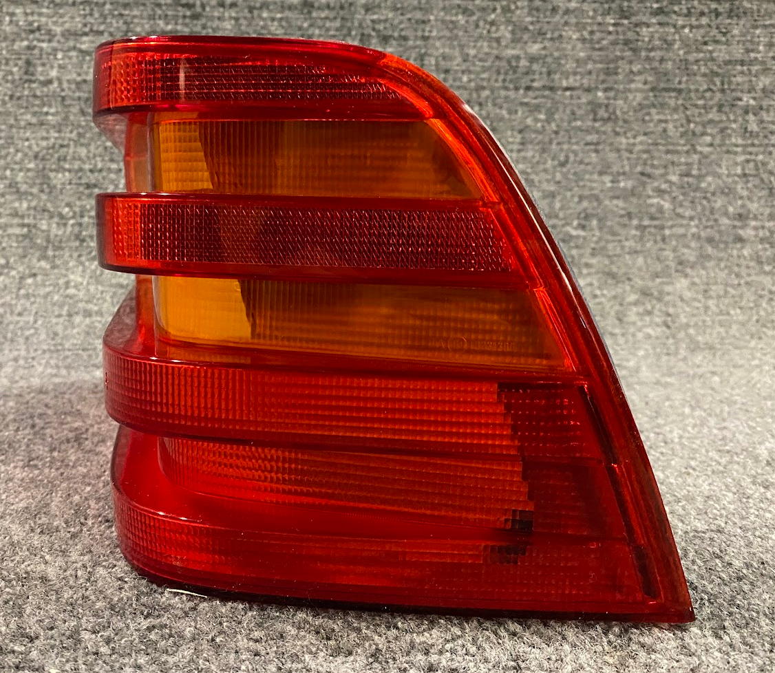 Right Tail Light Lens - 1120240 / 1408200666 - Fits Mercedes-Benz S-Class 92-94