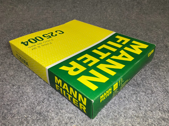 Mann Air Filter - C 25 004 / 6420942804 - Fits Mercedes-Benz E320 & More