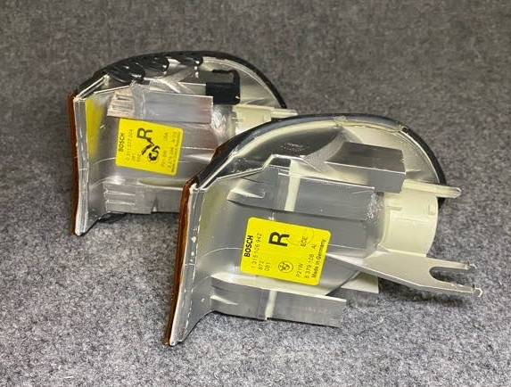 Bosch Front RH Turn Signa Light - 1 315 106 942 - Fits BMW 325i, 325xi & More