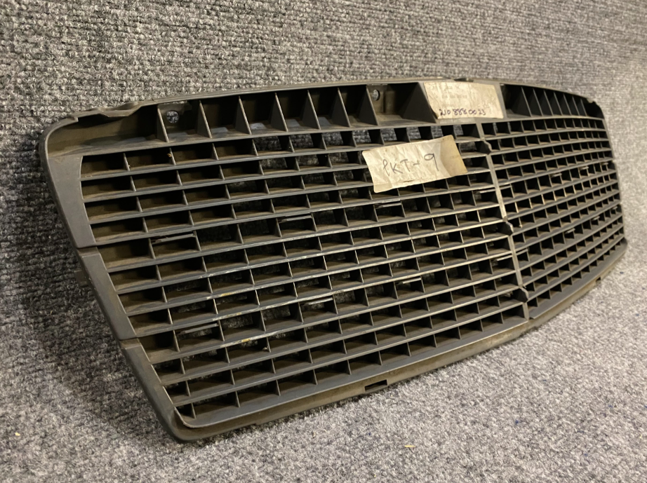 Mercedes-Benz Grille - 210 888 00 23 - Fits MBZ E300, E320, E430, E55 AMG & More