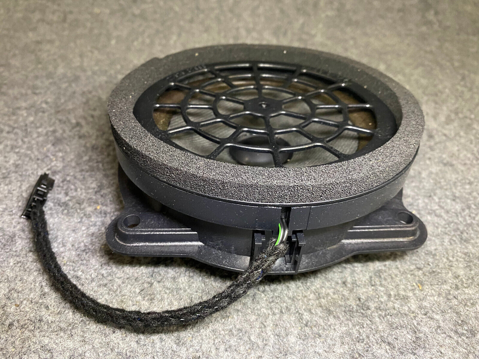 Mercedes-Benz Loudspeaker - 208-820-00-02 / B66828410 - Fits MBZ CLK 320 & More
