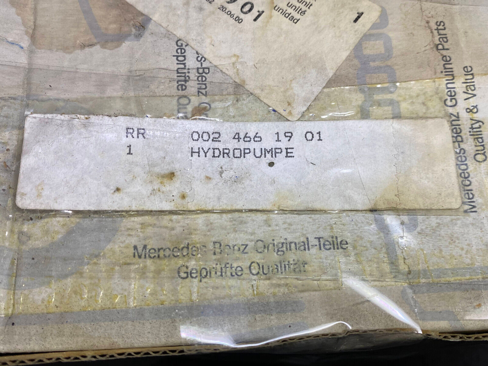Mercedes-Benz Hydraulic Pump - A0024661901 - Fits MBZ E300 1996 - 1999