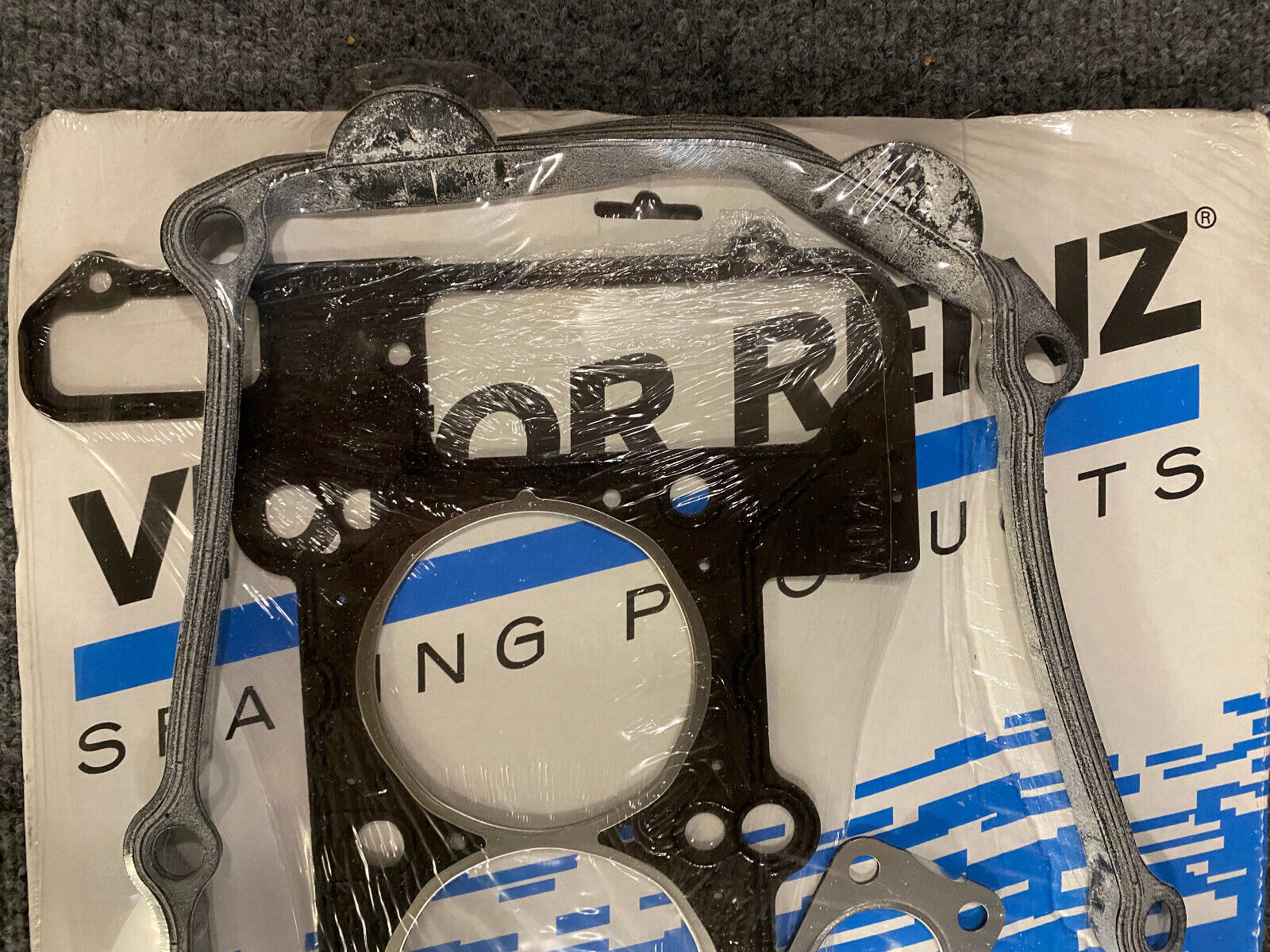 Victor Reinz Cylinder Head Gasket Set - 02-31940-02 - Fits BMW 323i & Others