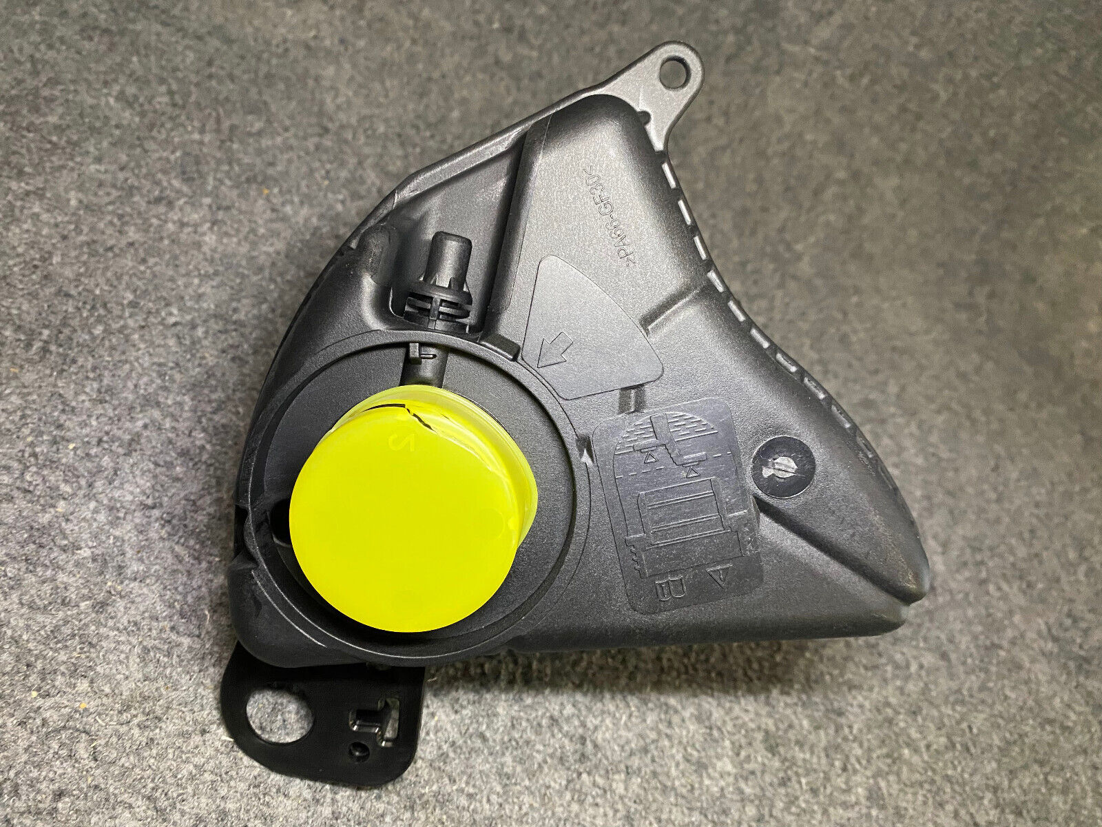 URO Expansion Tank - 17137647283 / URO-011124 - For BMW 535i / 740i & Others