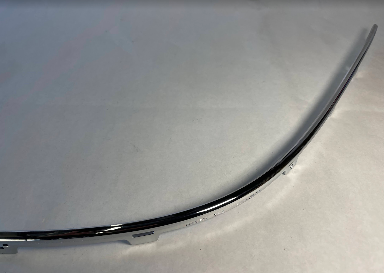 BMW Front Bumper RH Covering - 51-11-8-226-556 - For BMW 540i & 528i 1997-2000