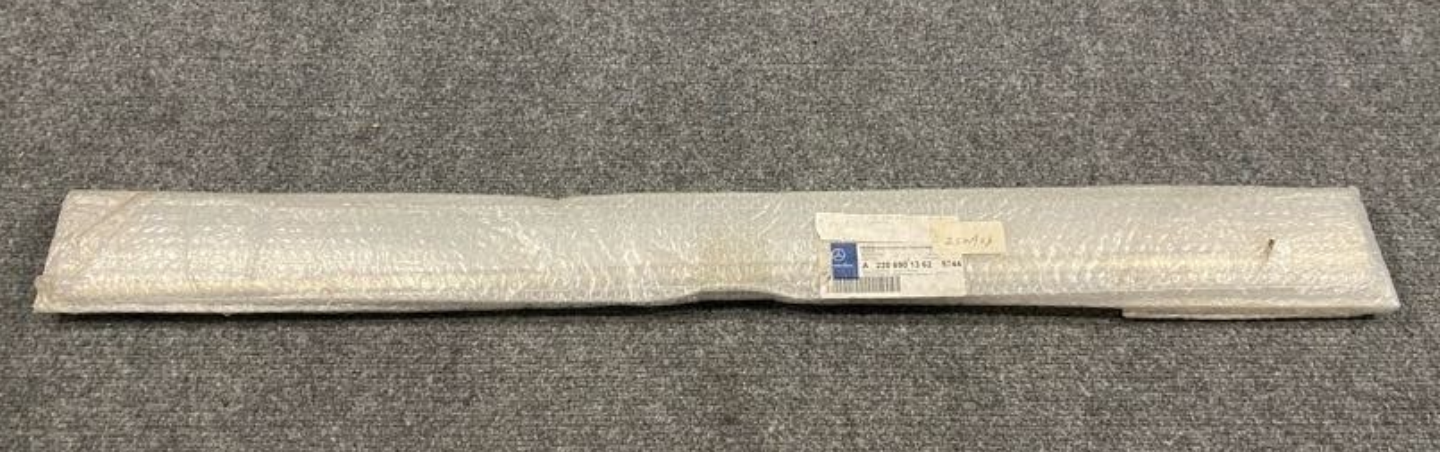 Mercedes-Benz LH Body Side Molding - A 220 690 13 62 - Fits MBZ S-Class 2000-06