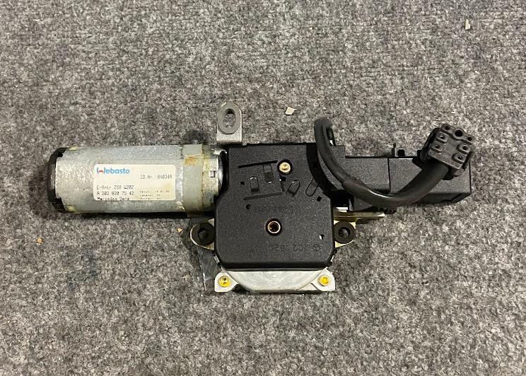 Mercedes-Benz Sliding Roof Electric Motor - 202-820-75-42 - Fits MBZ C Class