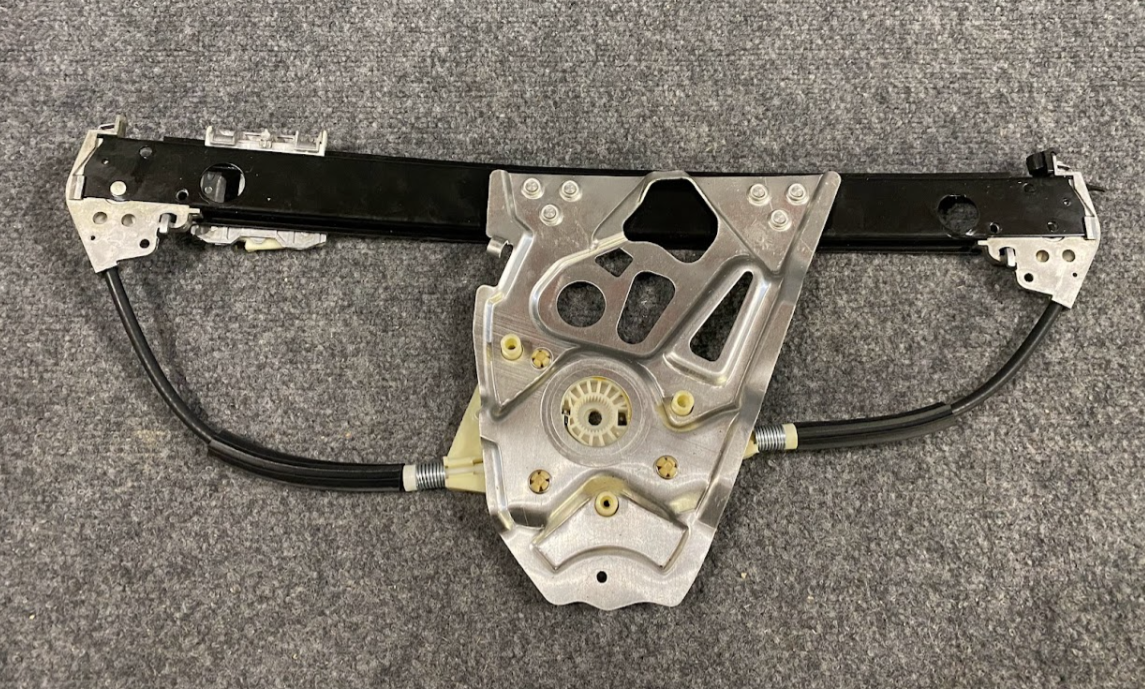 Rear RH Window Regulator - 220 730 04 46 - For MBZ S430, S500, S600 & More