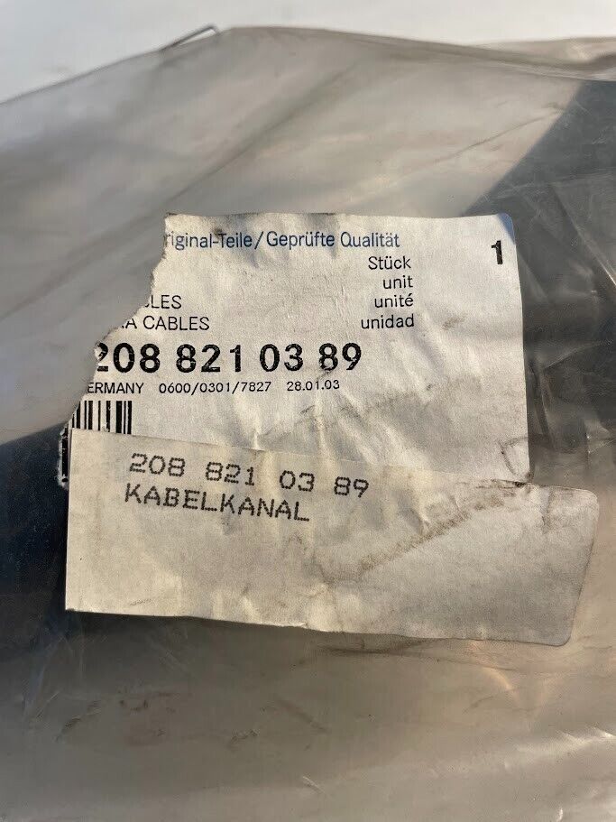 Mercedes-Benz Rear Lid Hinge LH Cable Duct - 208-821-03-89 -For MBZ CLK430 99-03