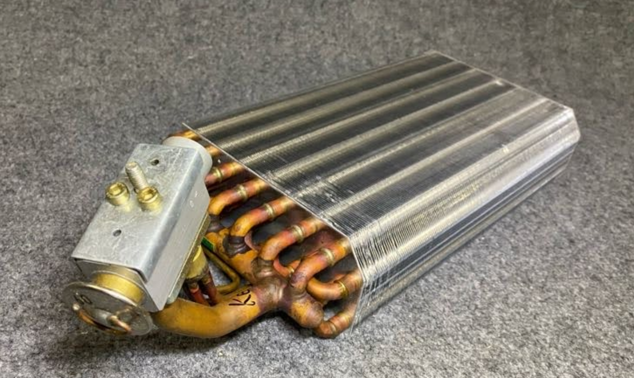 SEASONAIR Evaporator Core - 129 RDH / 129-830-55-58 - For Mercedes R129 SL Class