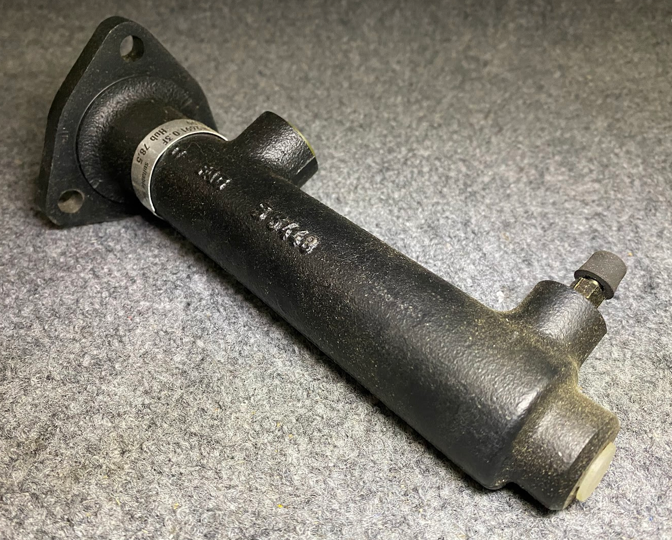 Mercedes-Benz Rear Brake Master Cylinder 0044307101 For MBZ T2/LN1, Vario & More