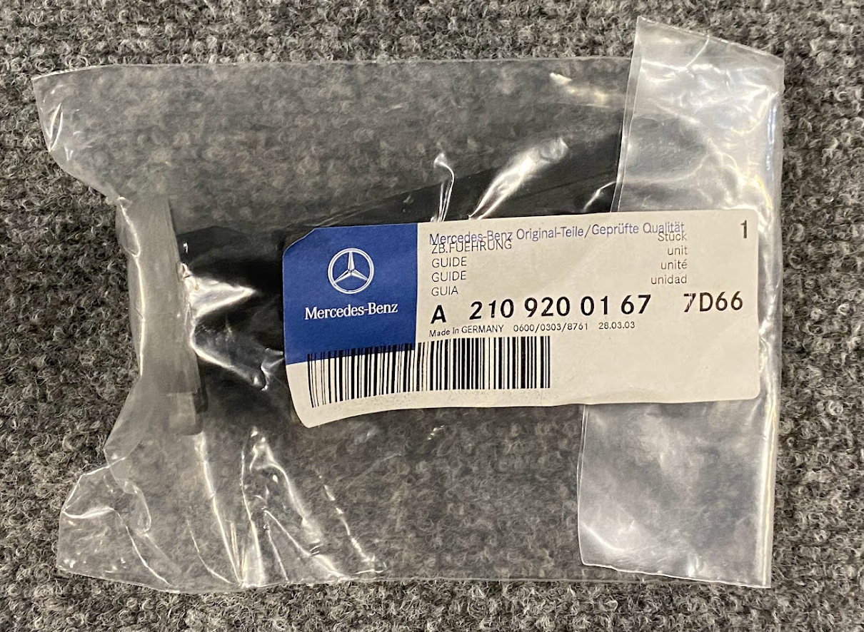 Mercedes-Benz Right Headrest Guide - 210-920-01-67-7D66 - Fits MBZ E320 1998-03