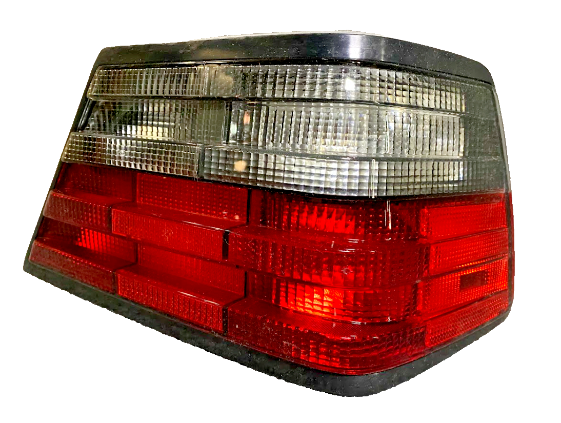 Right Tail Lamp Assy - 124-820-88-64 - For Mercedes-Benz E300, E320, E420 & More