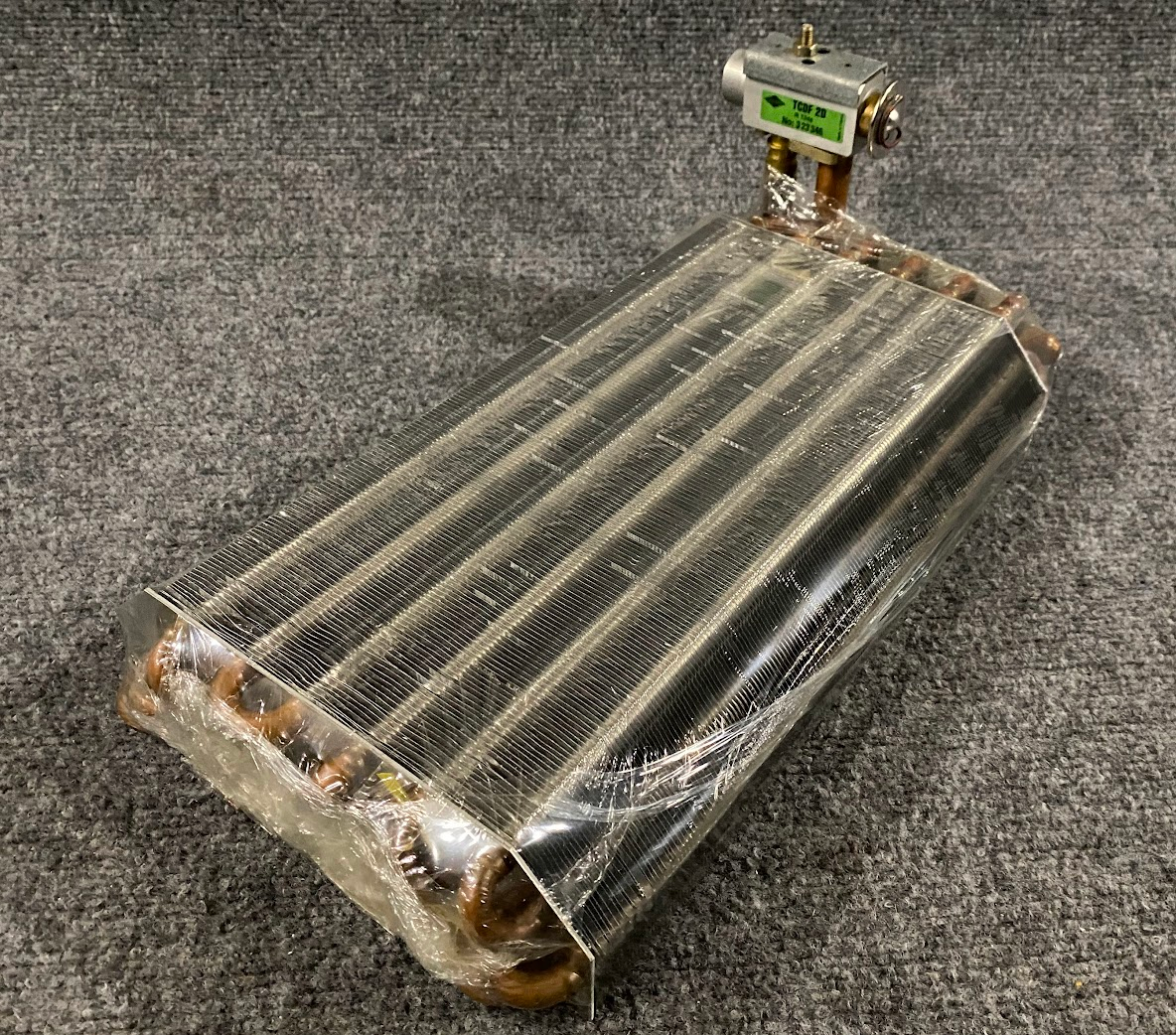 KUHLPUNKT A/C Evaporator Core - 64-11-8-391-366 - Fits BMW 740i, 740iL & More