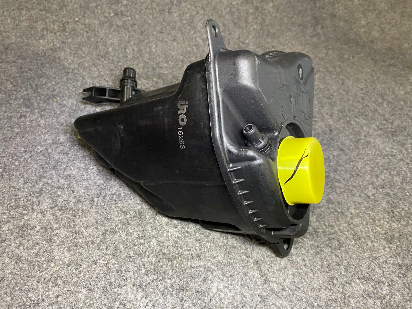 URO Expansion Tank - 17137647283 / URO-011124 - For BMW 535i / 740i & Others