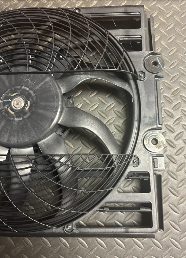 BMW A/C Condenser Fan Assembly - 64 54 8 380 780 - For BMW 528i, 540i & More