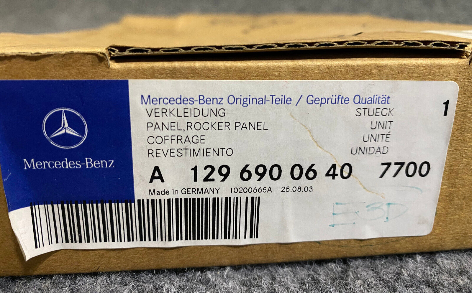 Mercedes-Benz Right Molding Assembly -A129-690-06-40- Fits MBZ 500 SL & Others