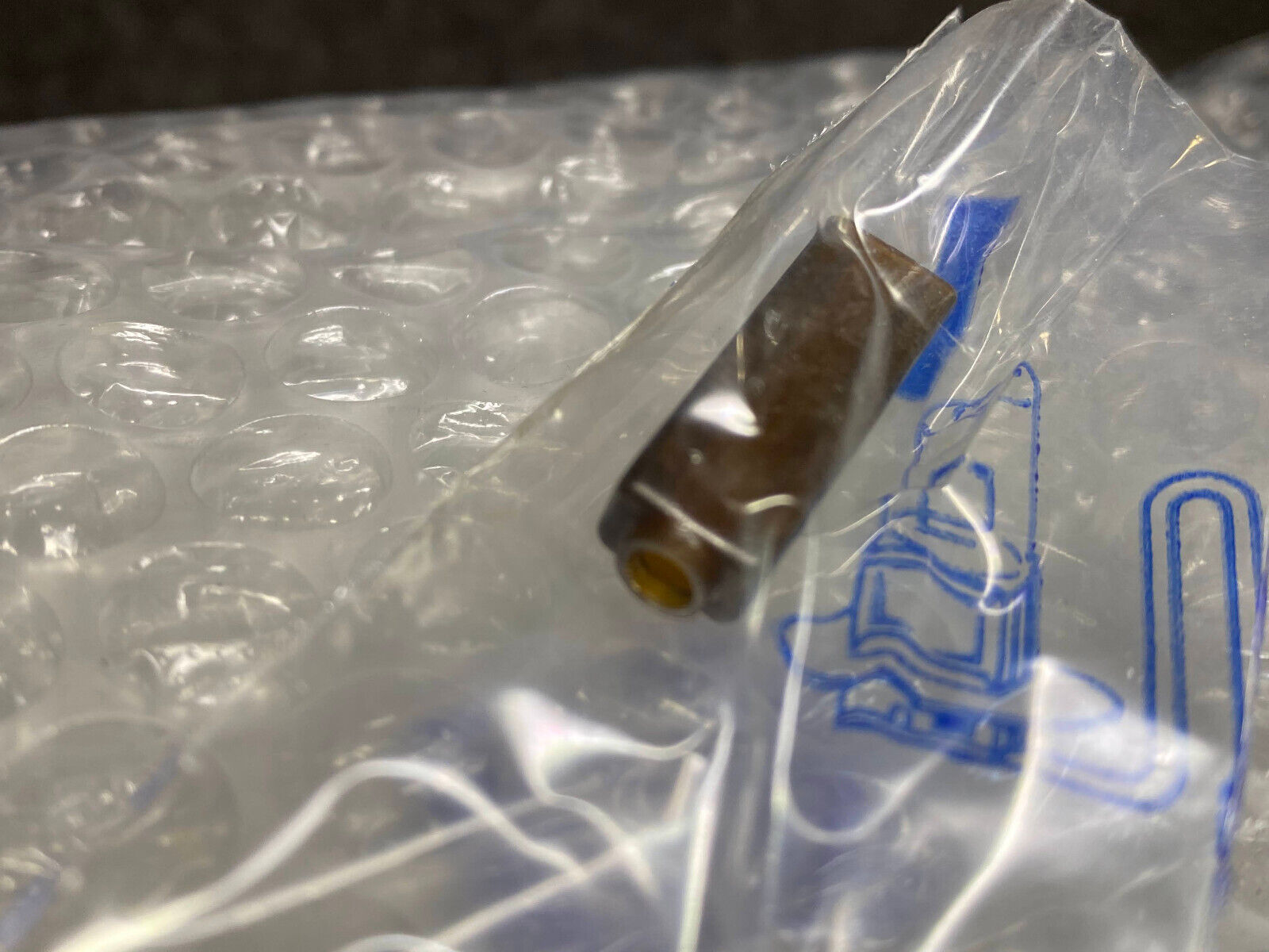 Hella Front Fog Lamp - 1N6 002 659-03 / A 000 820 62 56 - Fits MBZ O305 1968-73