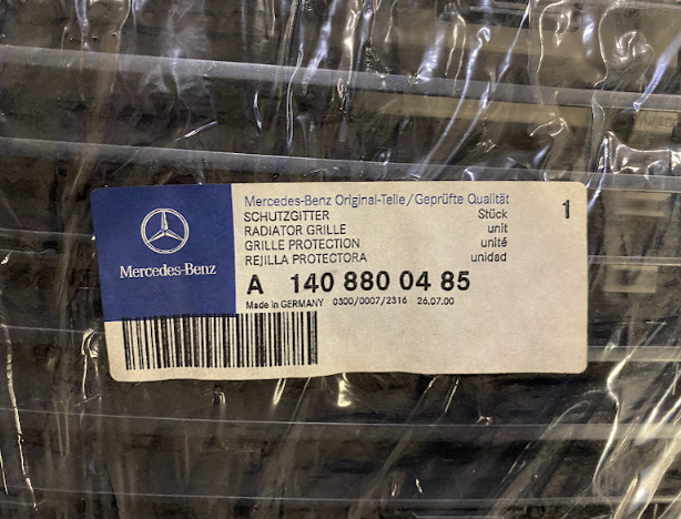 Mercedes Benz Grille Assembly - A 140 880 04 85 - Fits MBZ S500, S600 & More