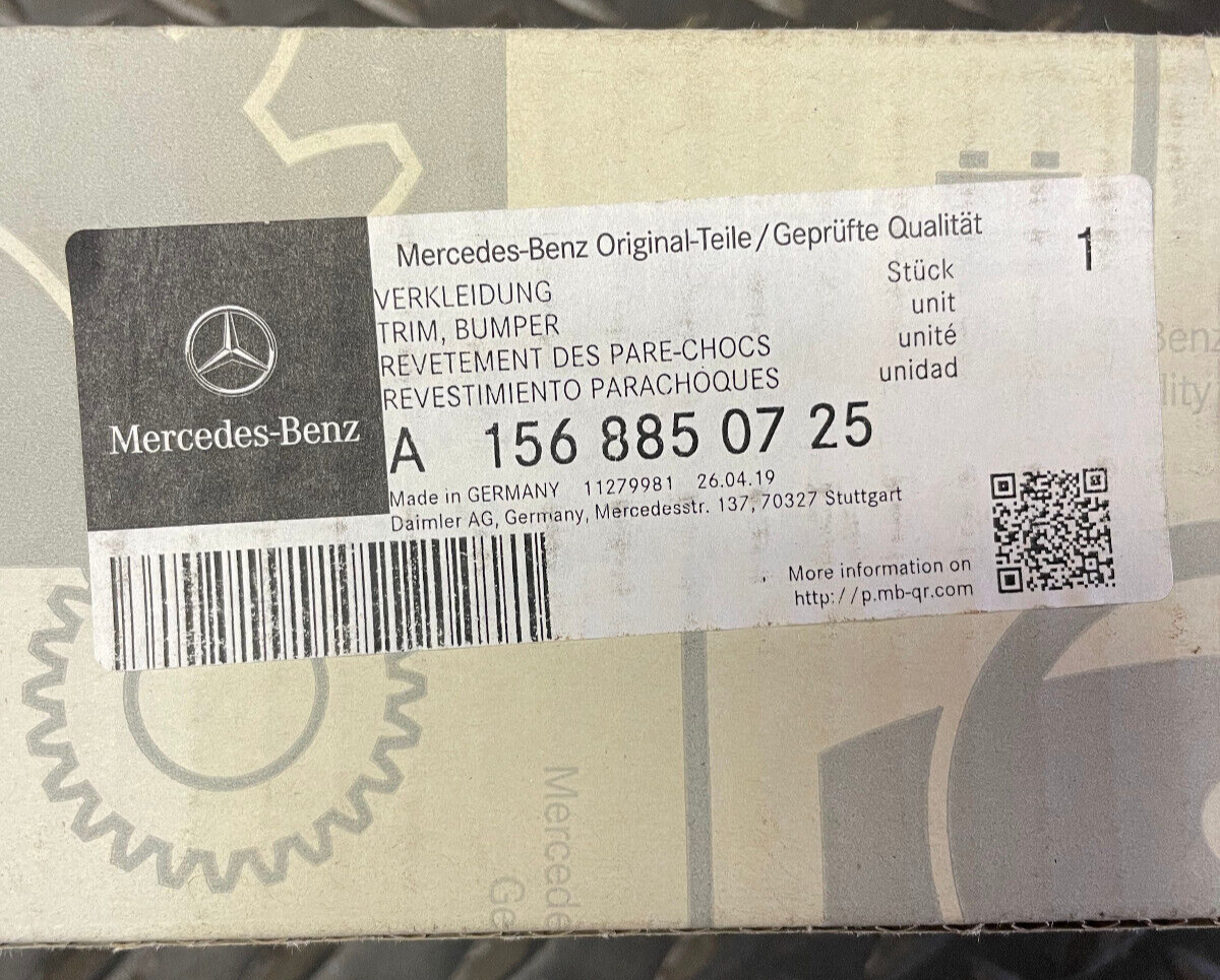 Mercedes-Benz Upper Center Bumper Trim - 156-885-07-25 -For MBZ GLA250 & More