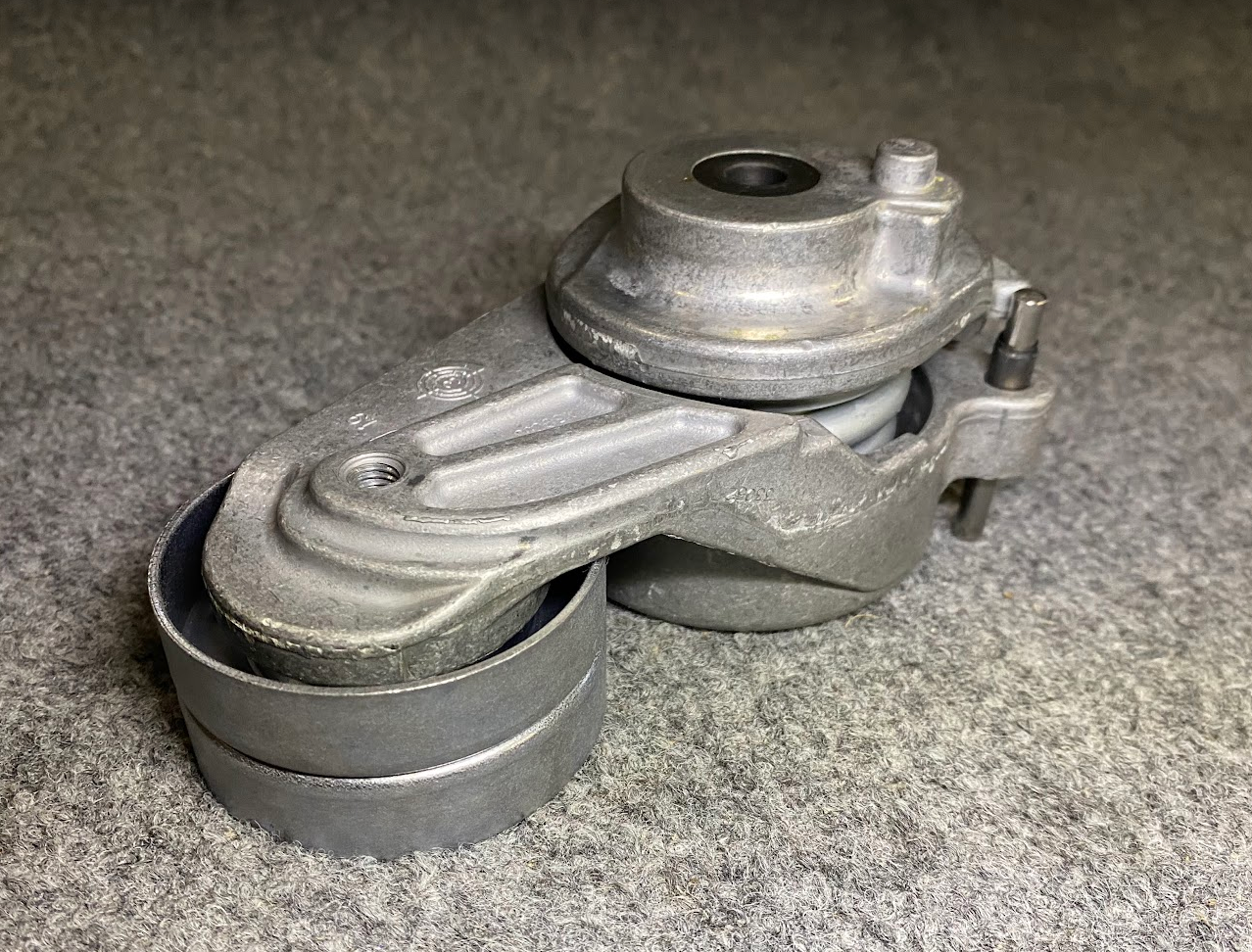 Mercedes-Benz Serpentine Belt Tensioner Assy - 642 200 14 70 For MBZ R320 & More