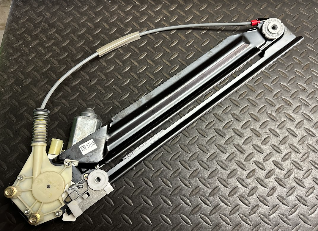 BMW Rear Right Window Regulator - 51 35 8 252 430 - For BMW 528i, 530i & More