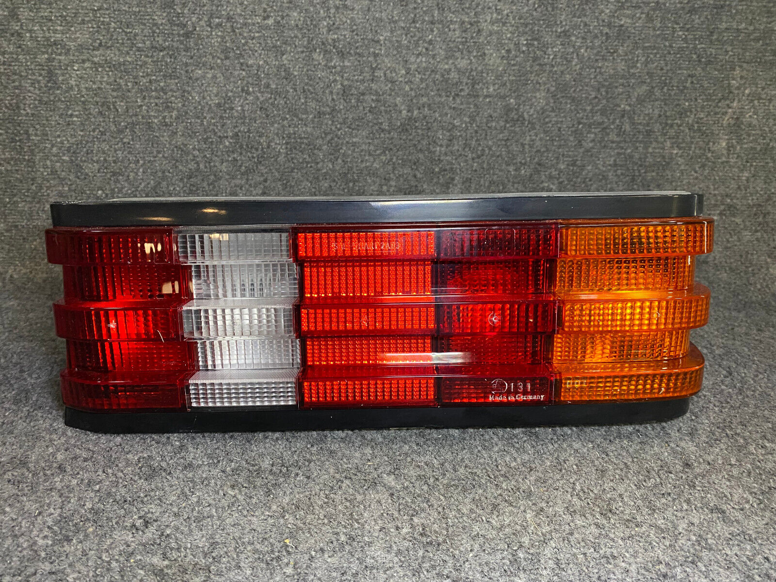 ULO Right Tail Lamp Assembly - 2018201864 / 585204 - For MBZ 190E & 190D