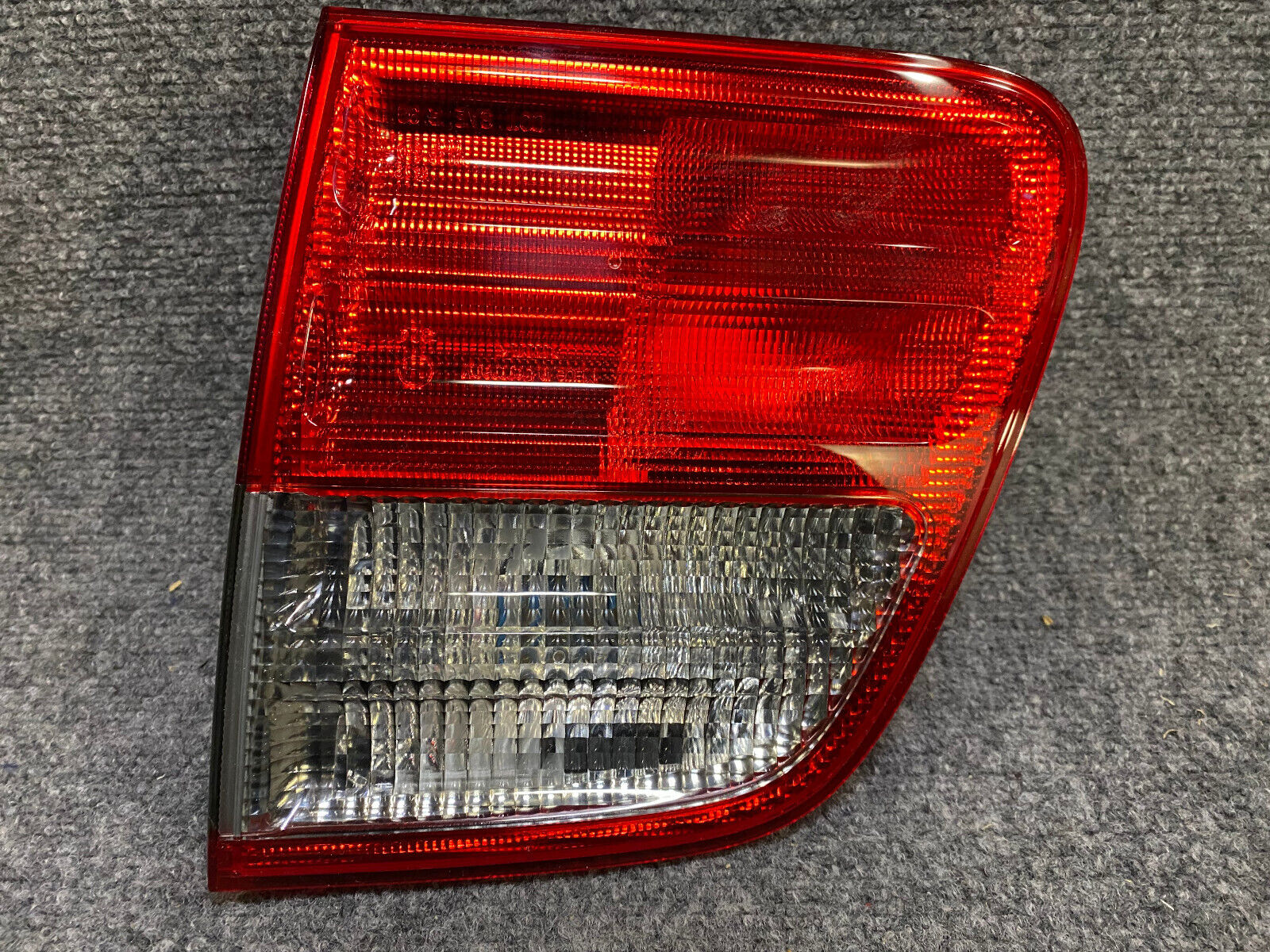 ULO Rear Right Tail Lamp Assy - 2108206464 / 692804 - For MBZ E320 2000 - 2003