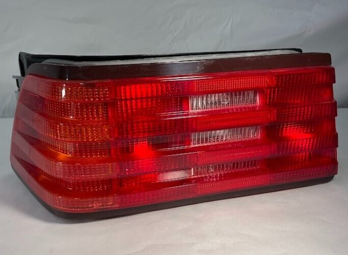 ULO LH Tail Light Assy- 6425-03 / 129-820-31-64 For Mercedes-Benz SL-Class 96-98
