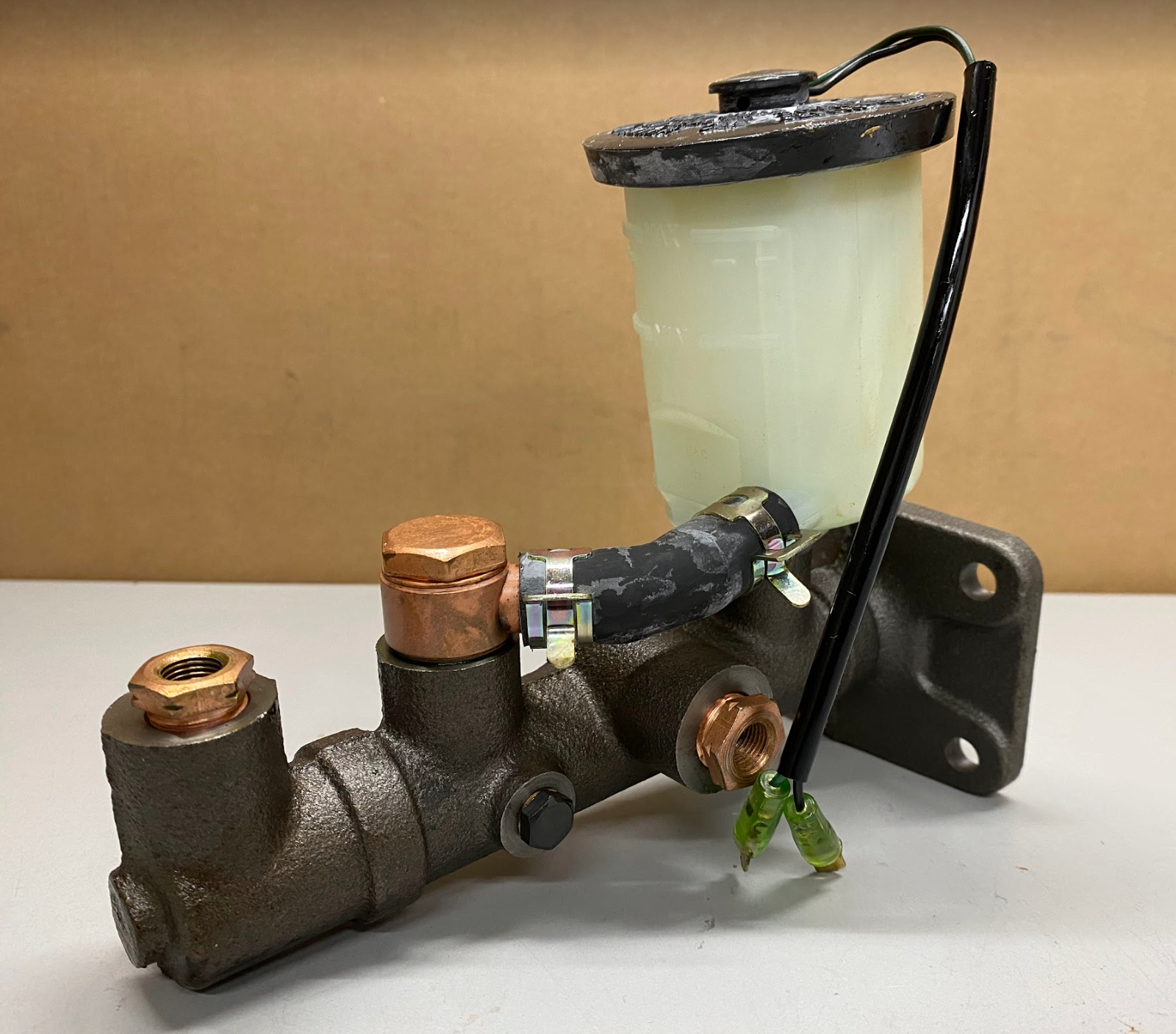 ITM Brake Master Cylinder - 25-01551 / P9146 / 1B1955 - For TY Pickup & 4Runner