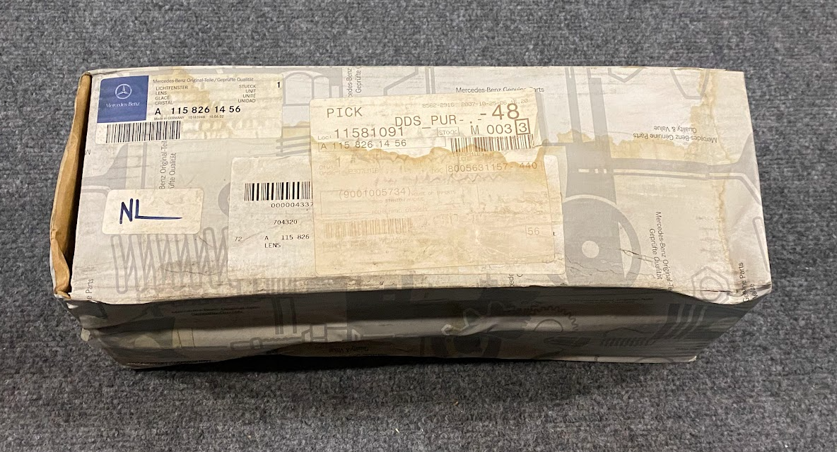 Mercedes-Benz RH Tail Light Lens - 115 826 14 56 - Fits MBZ 220,220d 230,250,280