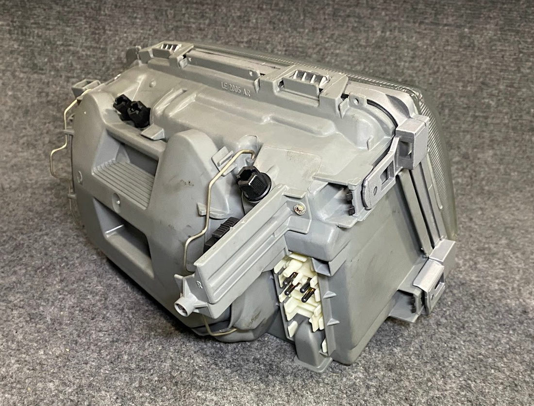 Bosch Front RH Headlight Assy - 0 302 454 014-391 - For Mercedes W140 1992-1994