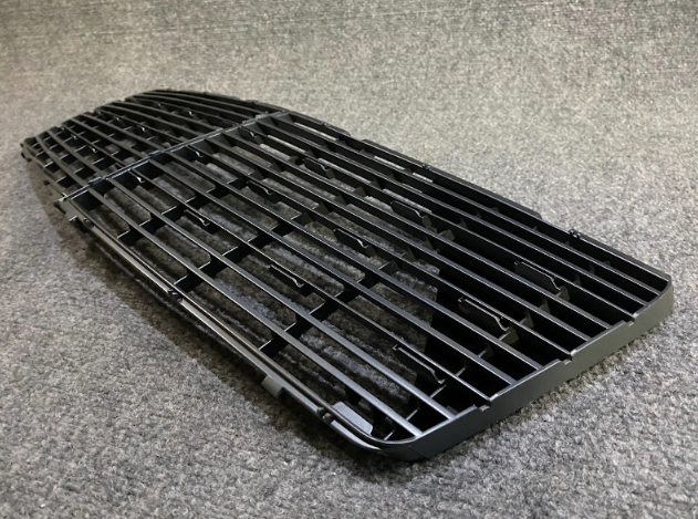 Mercedes Benz Grille Assembly - A 140 880 04 85 - Fits MBZ S500, S600 & More