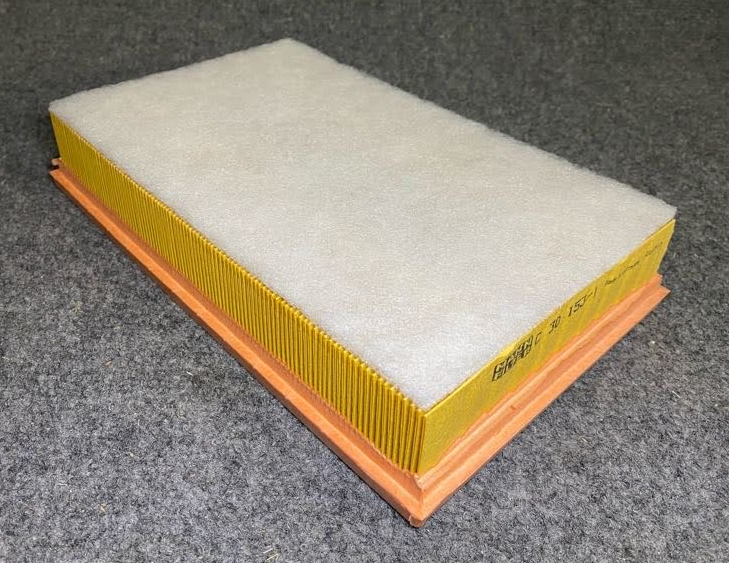 Mann Filter Air Filter - C 30 153/1 / 13-71-7-526-008 -For BMW 760i, 750i & More