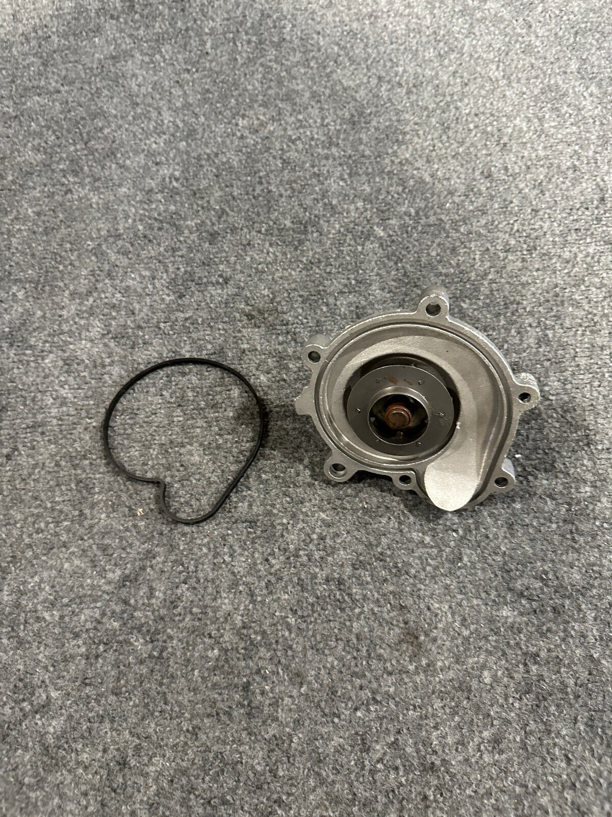 Hepu Water Pump - 271-200-02-01H / P137 - Fits MBZ C 230 / C250 & Others