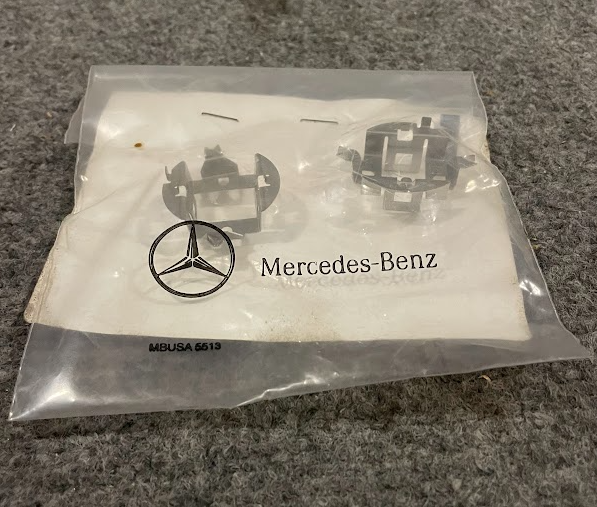 Mercedes-Benz Headlamp Socket 2Pcs - 001 826 33 82 64 -For MBZ E320, E350 & More