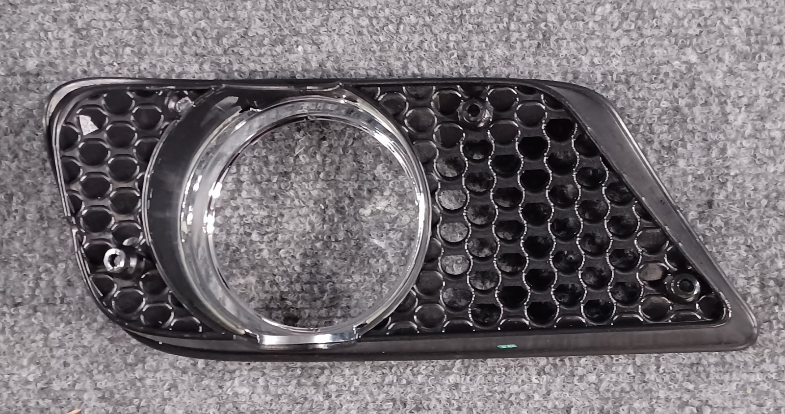 Mercedes-Benz Front Right Lower Bumper Grille - A 171 885 02 53 - Fits MBZ SLK